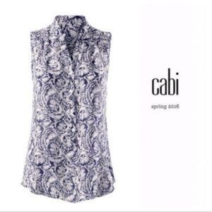 Cabi 5038 Plaza White Short Sleeve Blouse with Blue Pattern Size XS